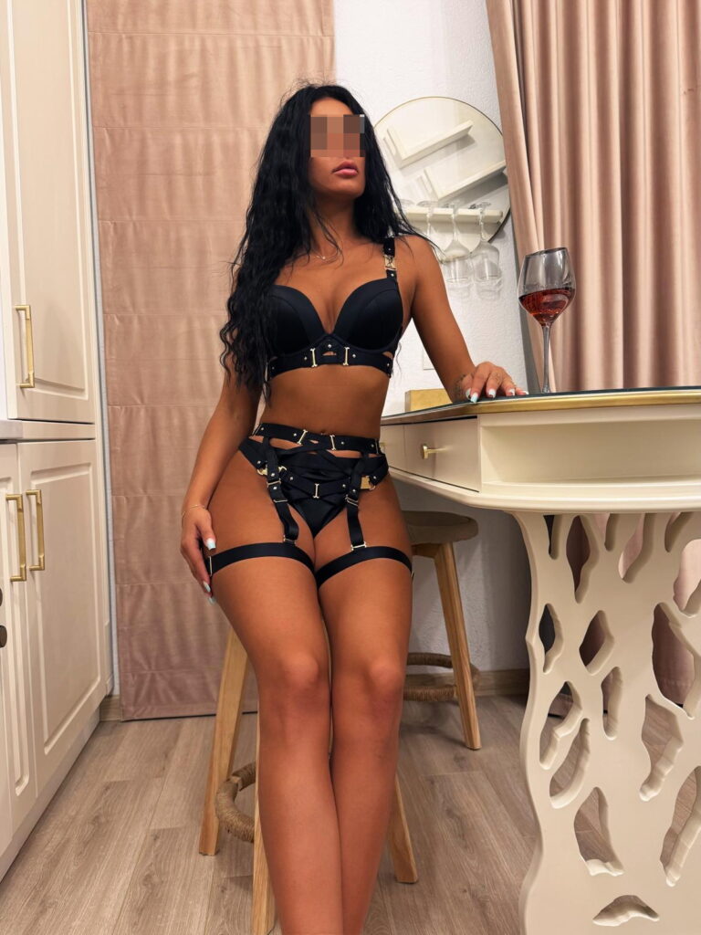 Selena Maribelle 3 x